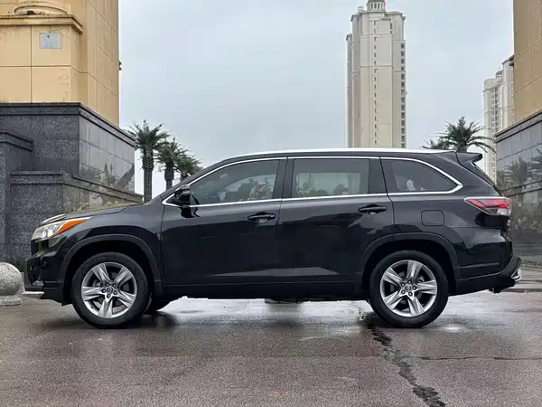 Toyota Highlander 2017