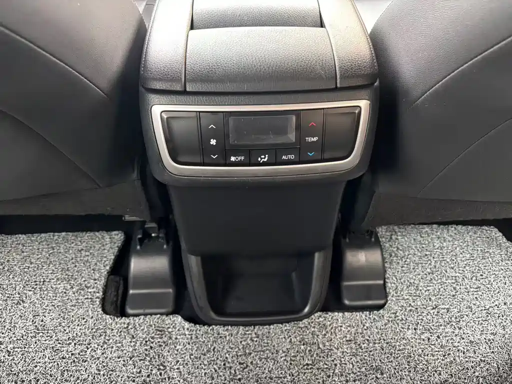 Toyota Highlander 2017 — фото 13