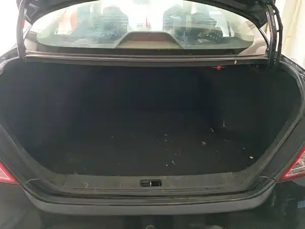 Nissan Sunny 2015