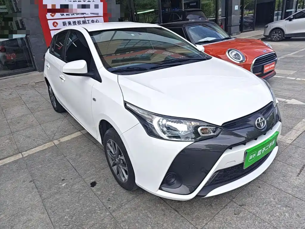 Toyota Yaris L 2022