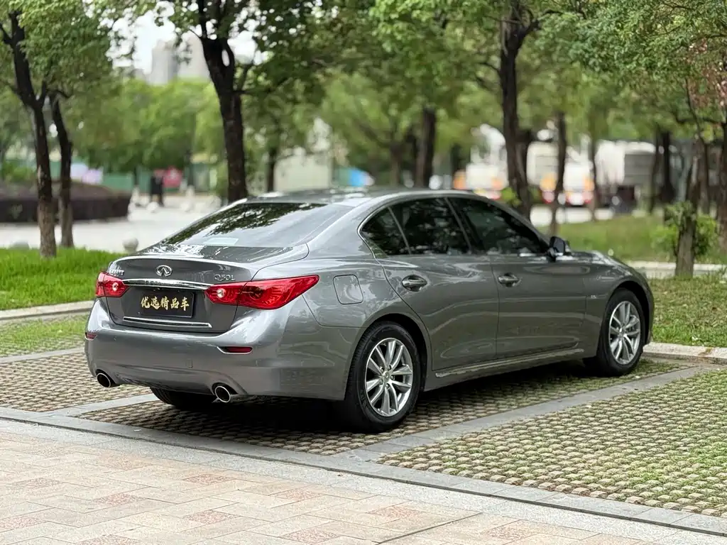 Infiniti Q50L 2015 — фото 19