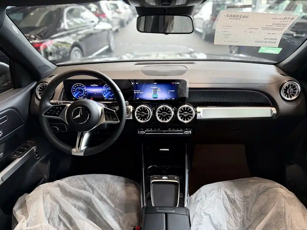 Mercedes-Benz EQB 2026 — фото 13