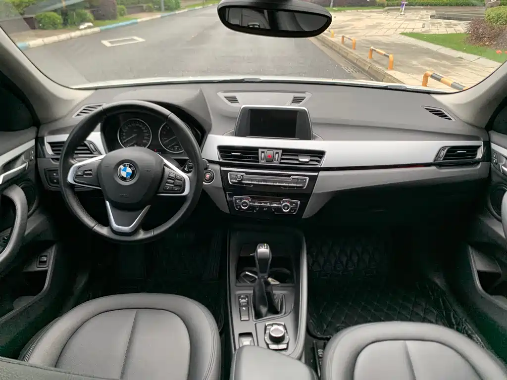 BMW X1 2017 — фото 11