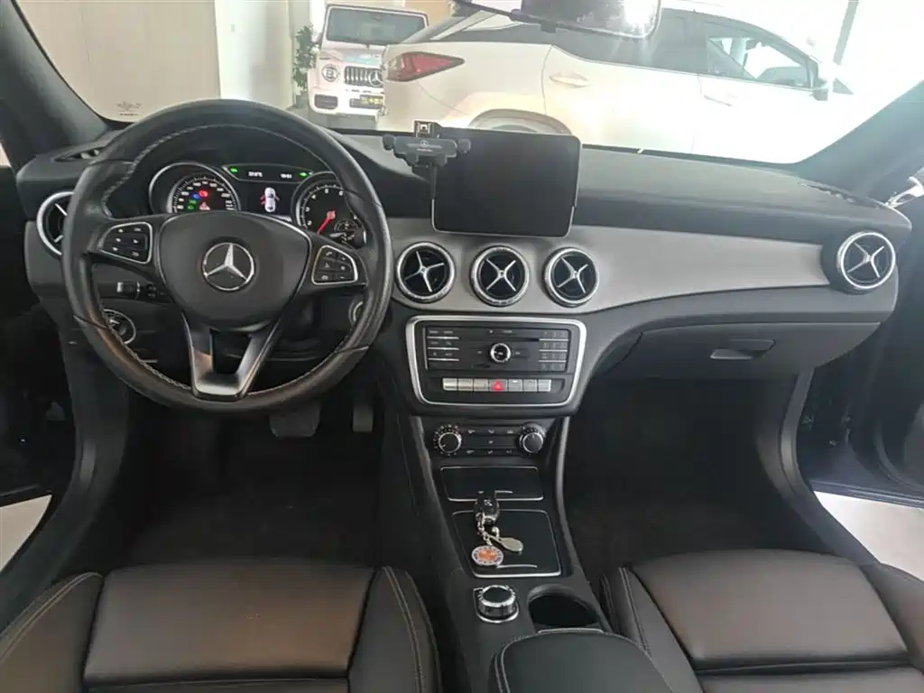 Mercedes-Benz CLA 2018 — фото 10