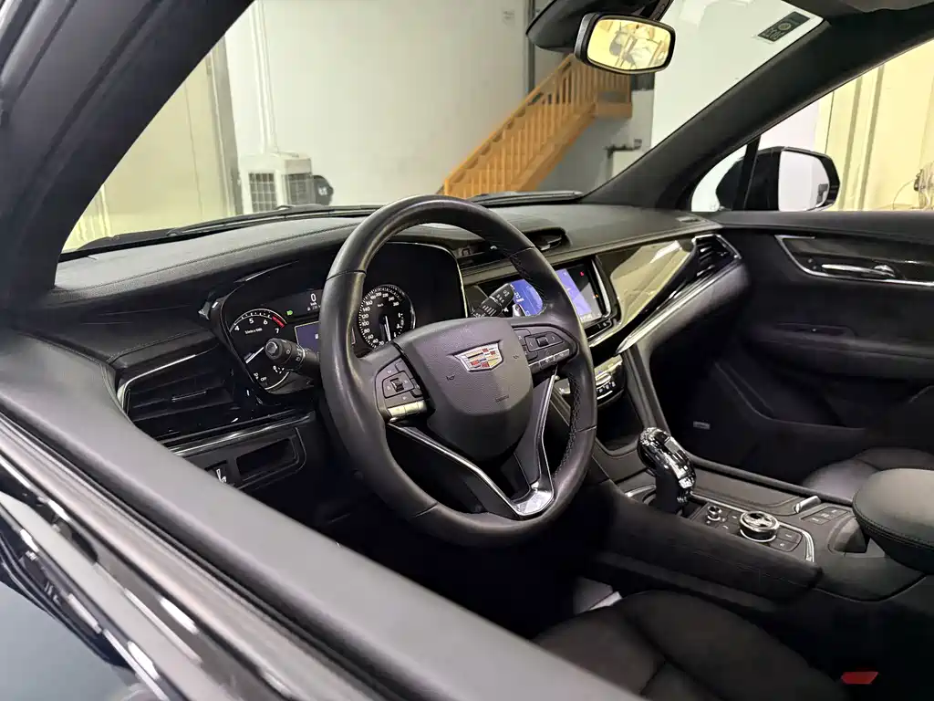 Cadillac XT6 2020 — фото 10
