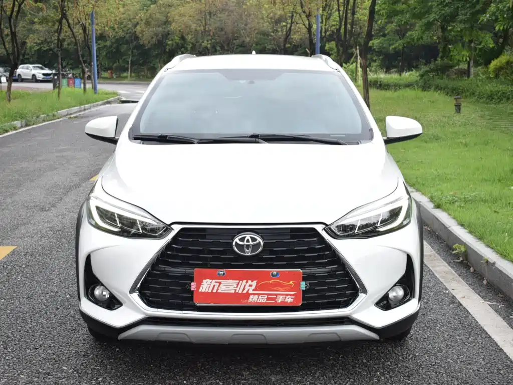 Toyota Yaris L 2023