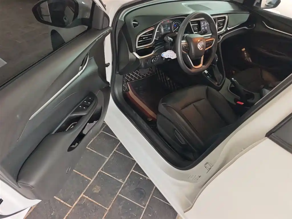 Buick Excelle 2022 — фото 16