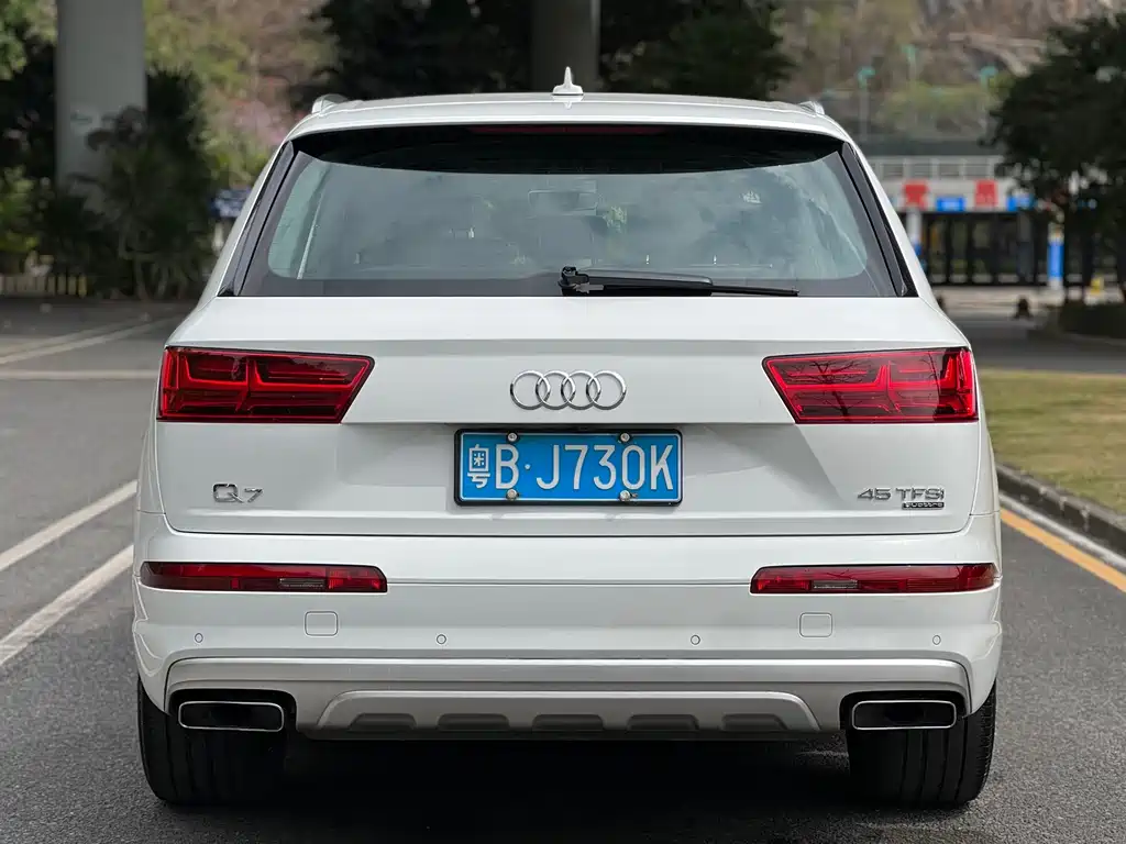 Audi Q7 2017 — фото 15