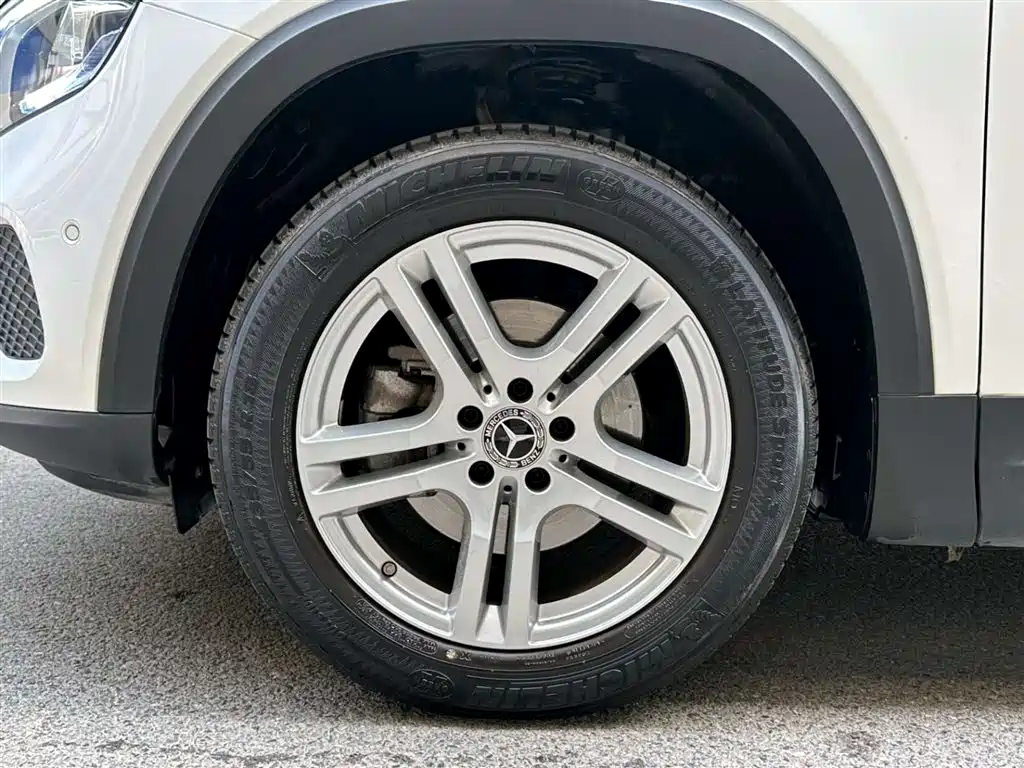 Mercedes-Benz GLB 2021