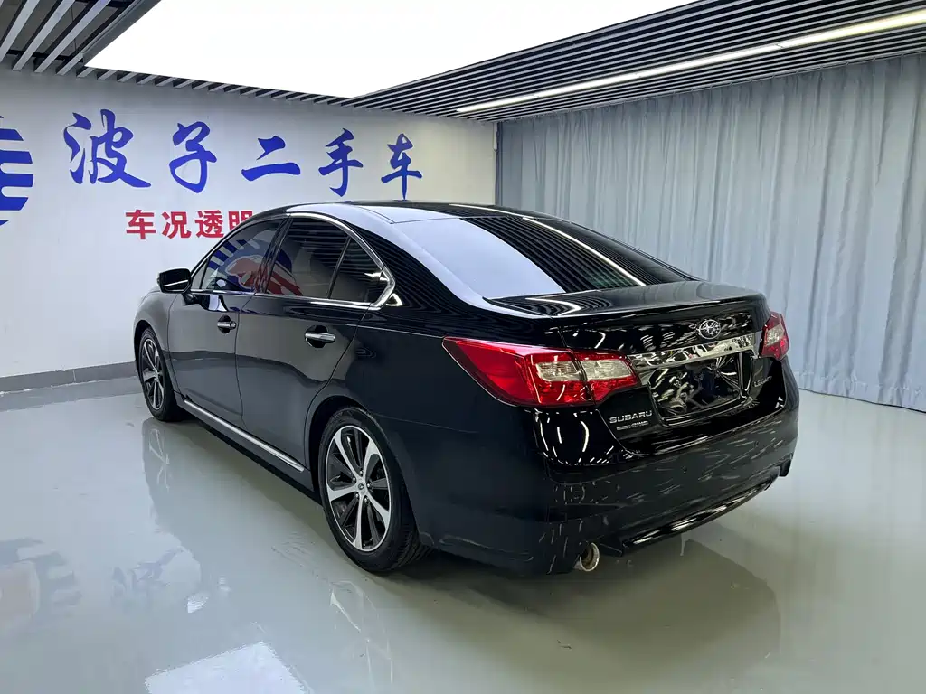 Subaru Legacy 2016 — фото 18