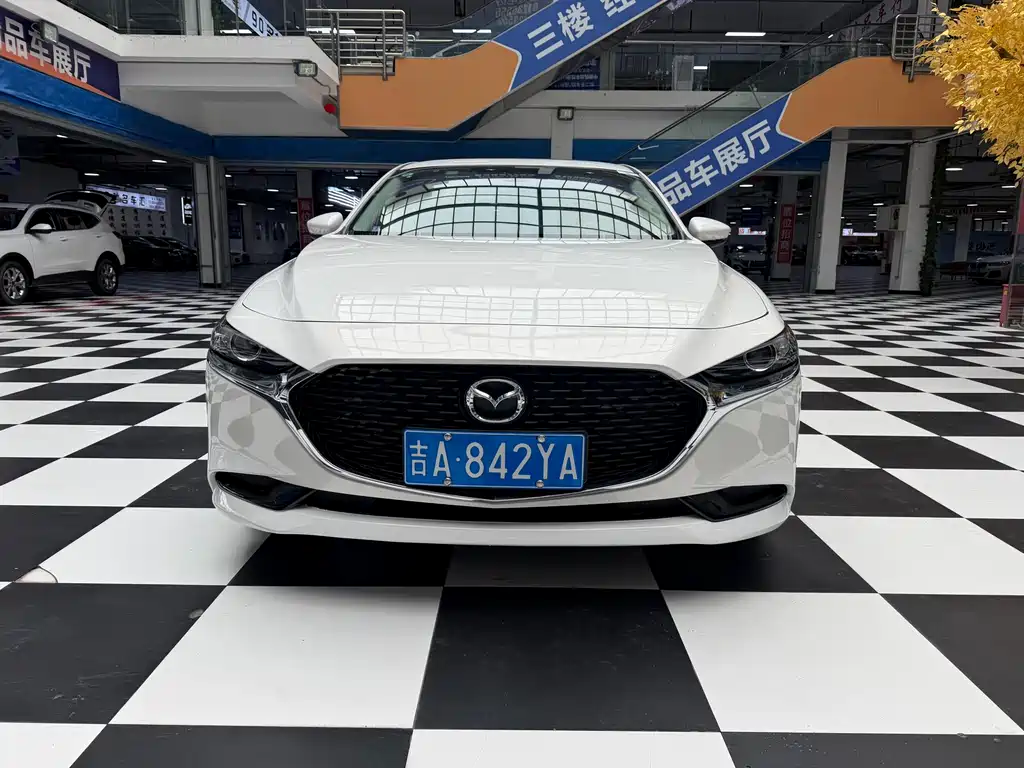 Mazda 3 Axela 2022