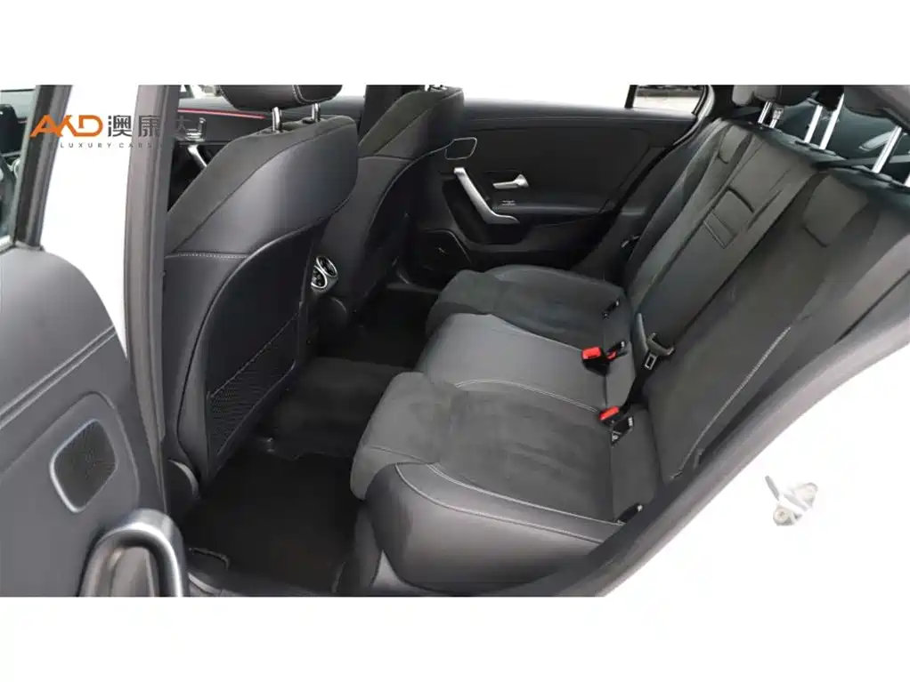 Mercedes-Benz A-Class 2023 — фото 7