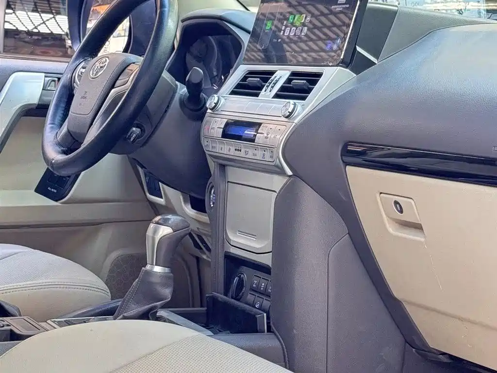 Toyota Prado 2020 — фото 4