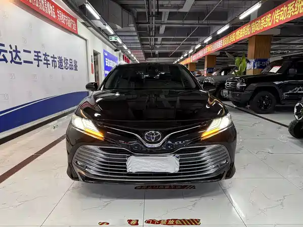 Toyota Camry 2019
