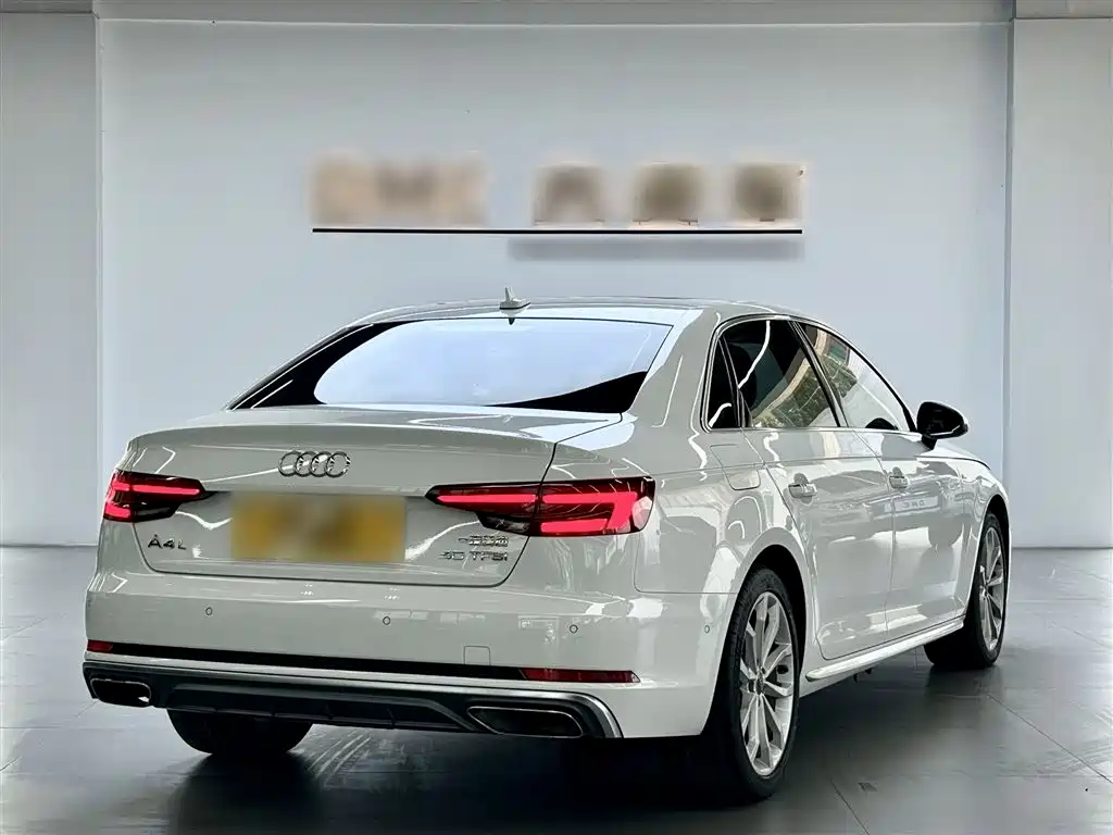 Audi A4L 2019 — фото 6