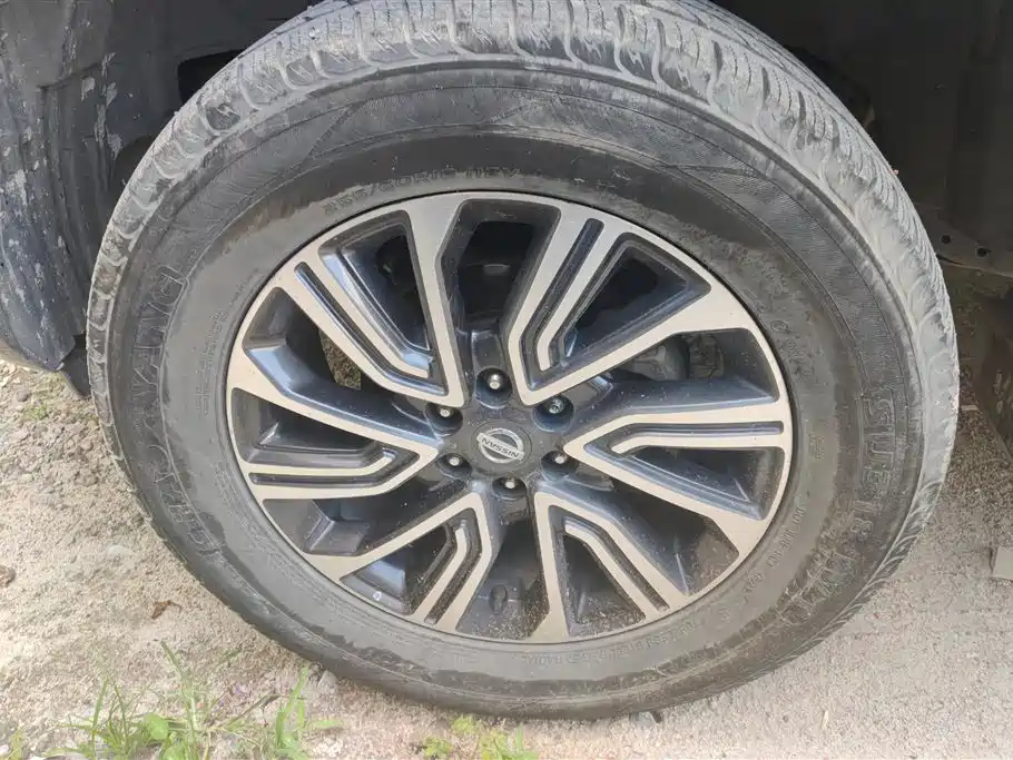 Nissan Terra 2018