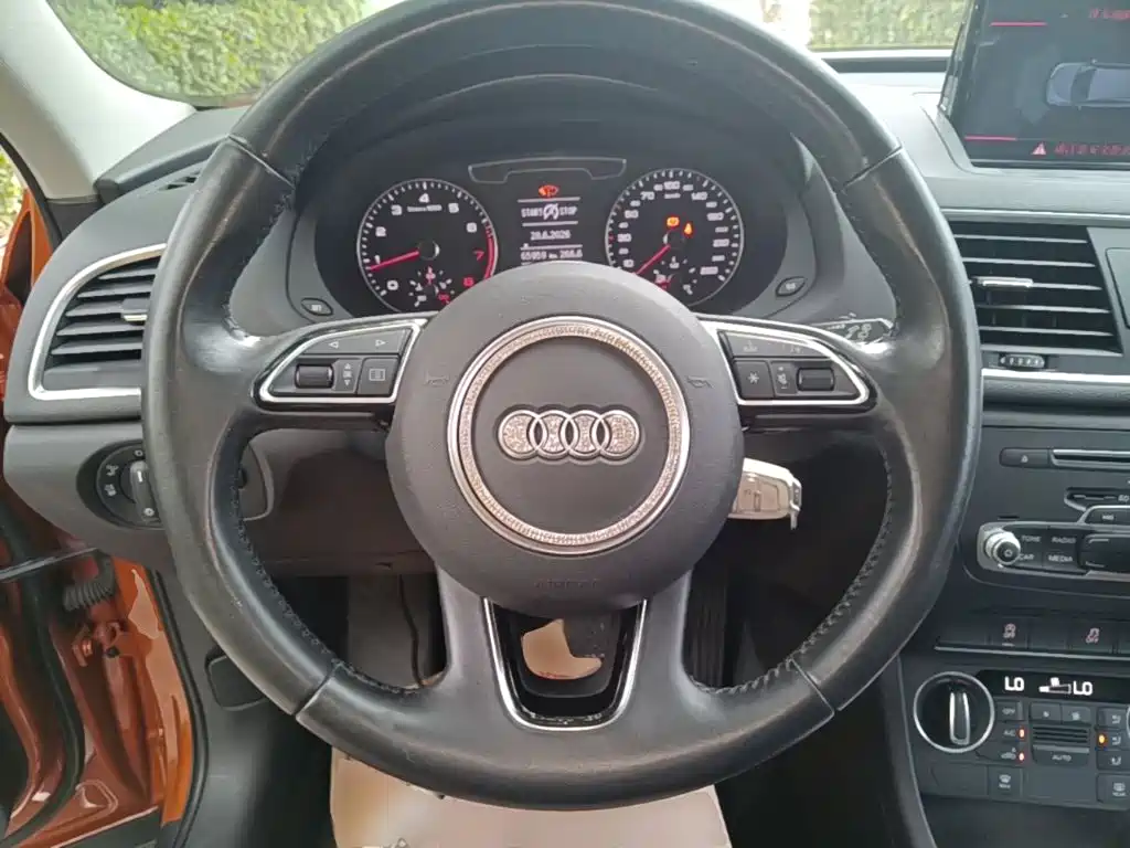 Audi Q3 2017 — фото 11