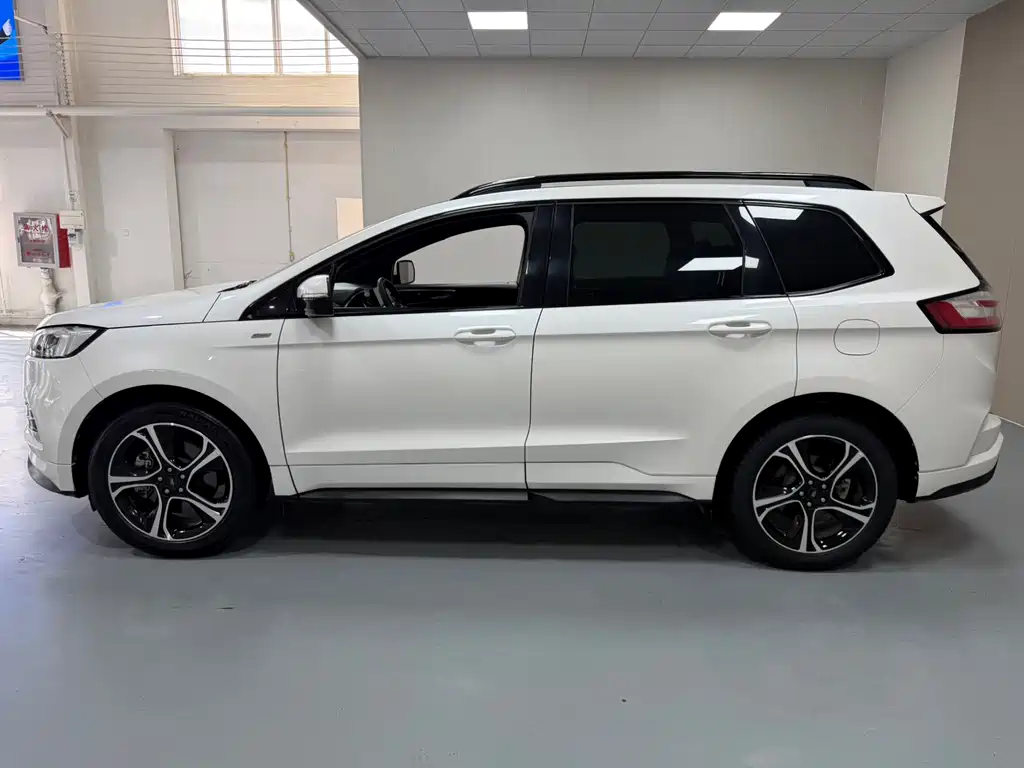 Ford Edge 2020 — фото 7