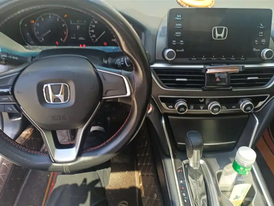 Honda Accord 2020 — фото 12