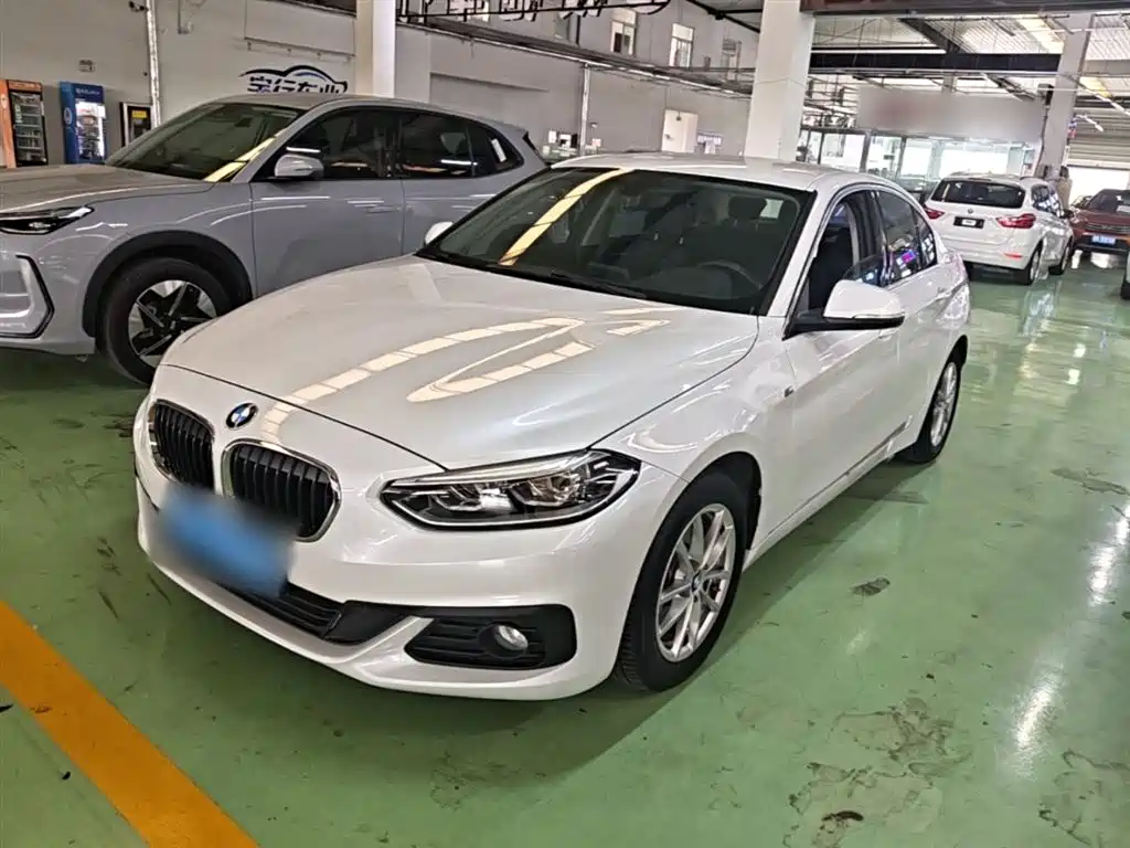 BMW 1 Series 2017 — фото 1
