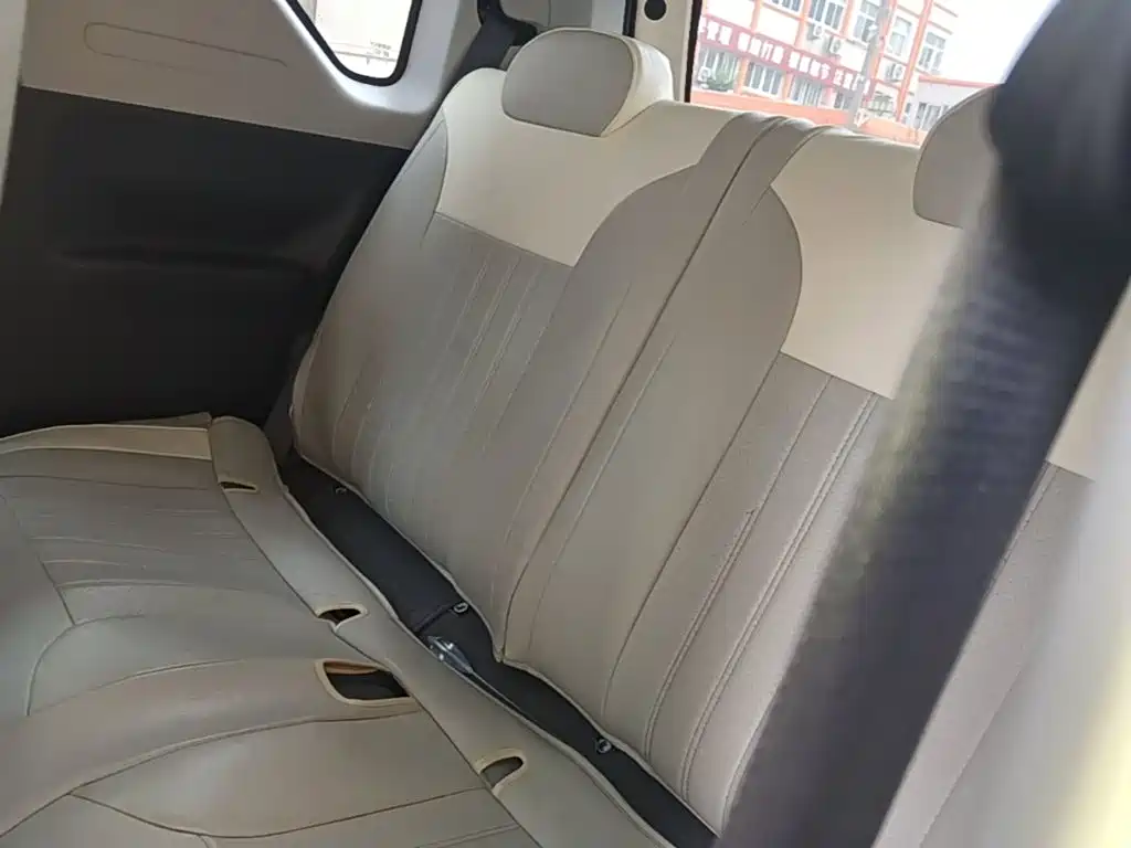 Geely Galaxy Panda 2025 — фото 17
