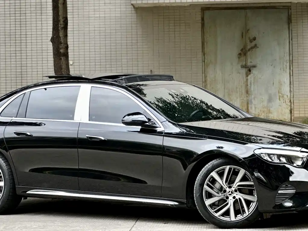 Mercedes-Benz E-Class 2024 — фото 3