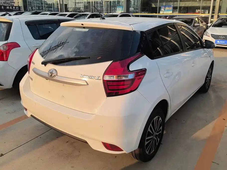Toyota Yaris L 2019