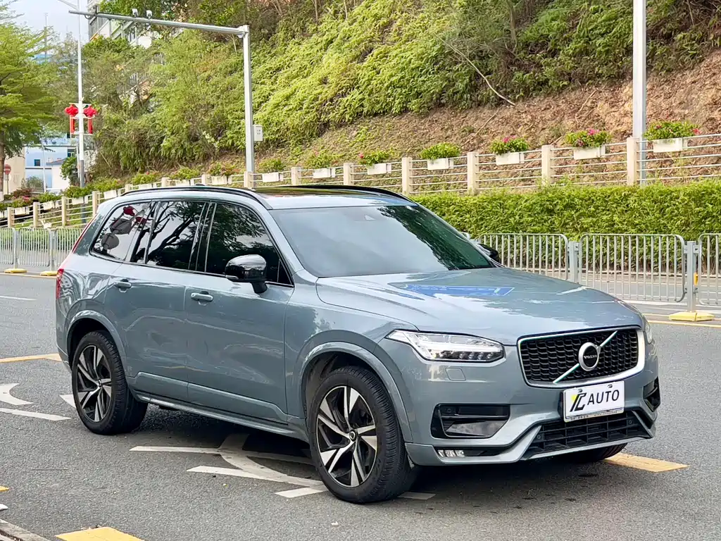 Volvo XC90 2020 — фото 3