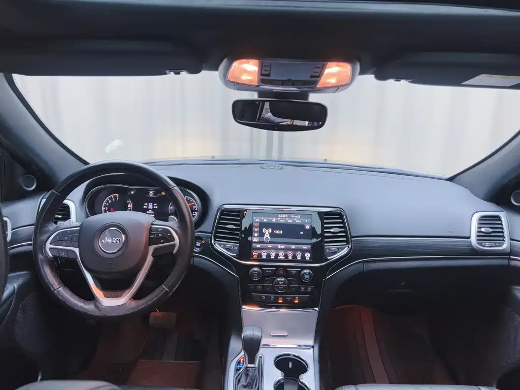 Jeep Grand Cherokee 2022