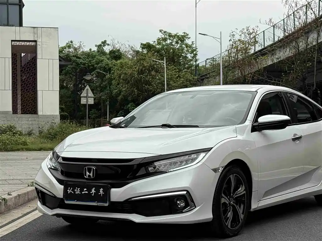 Honda Civic 2019 — фото 13