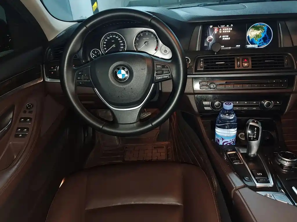 BMW 5 Series 2015 — фото 9