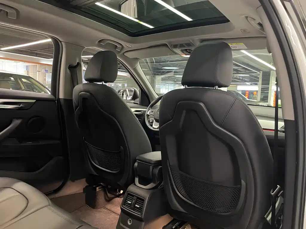 BMW X1 2017 — фото 10