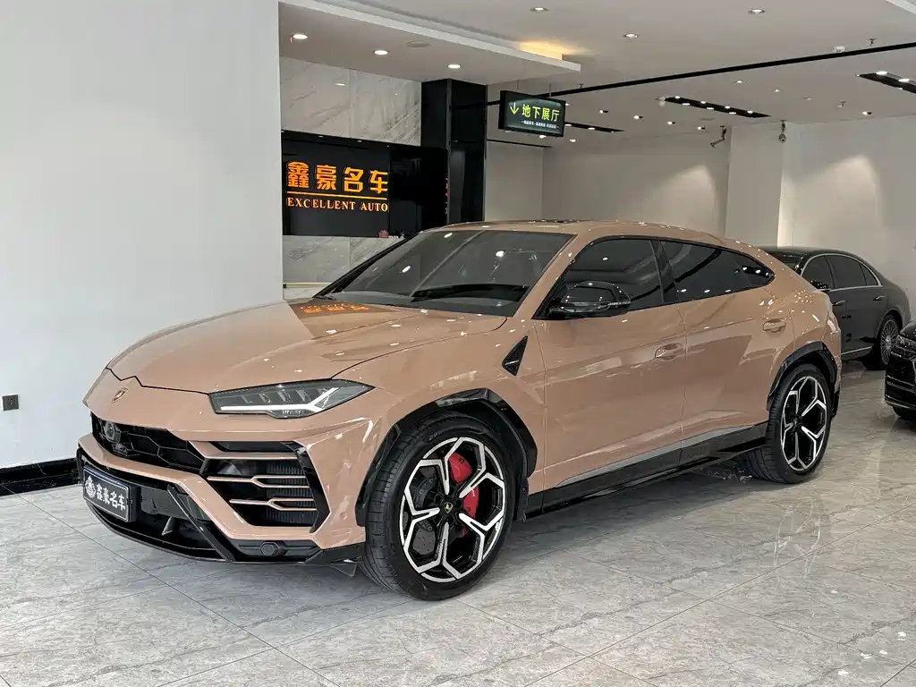 Lamborghini Urus 2018 — фото 1