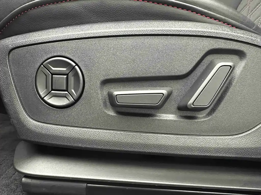 Audi A3 2023 — фото 11