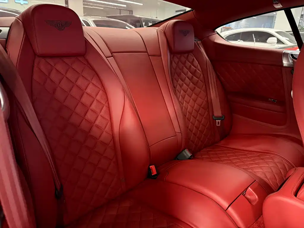 Bentley Continental 2016 — фото 8
