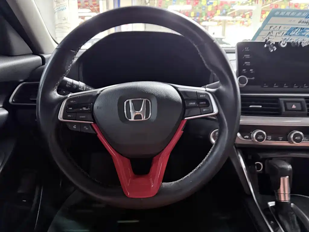 Honda Accord 2019 — фото 13