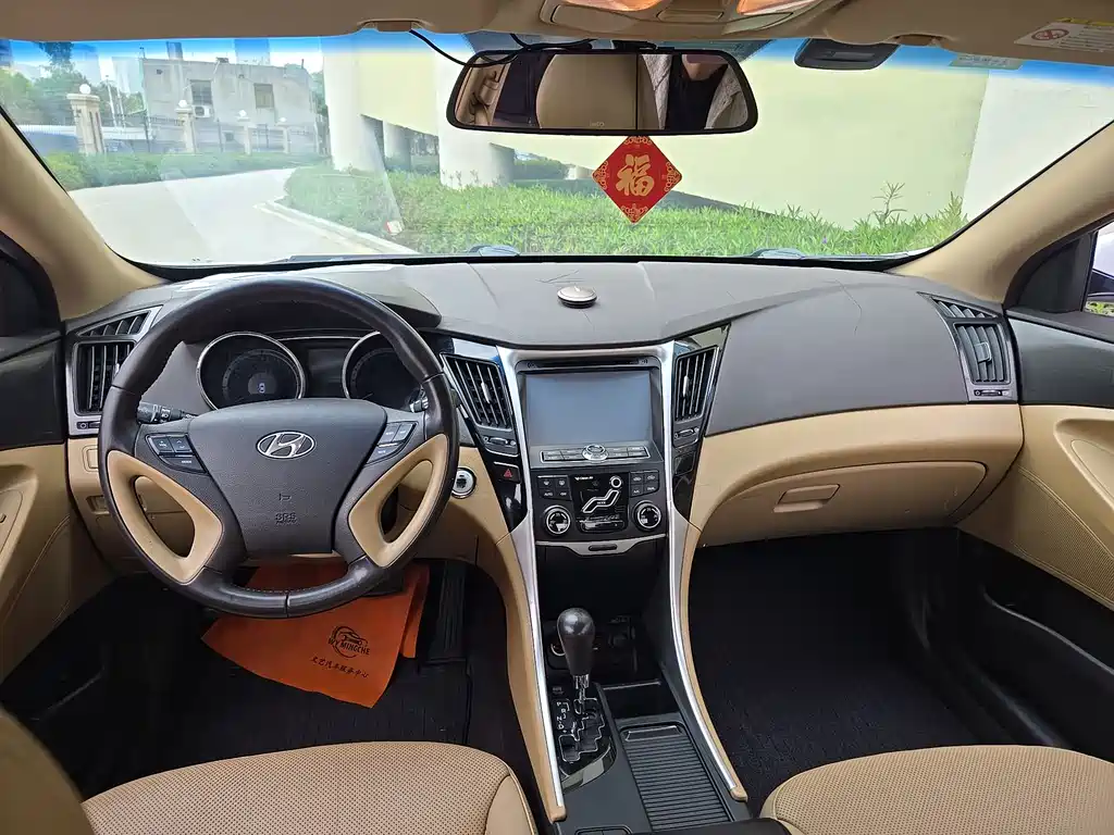Hyundai Sonata 2013 — фото 12