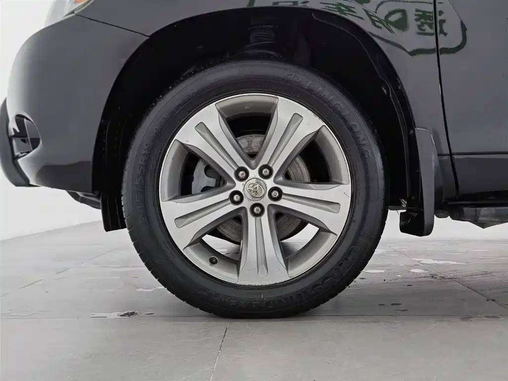 Toyota Highlander 2010 — фото 17