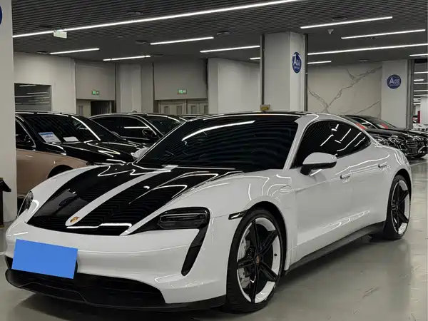 Porsche Taycan 2021