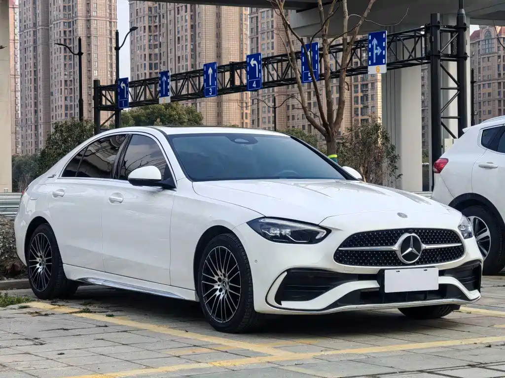 Mercedes-Benz C-Class 2023 — фото 3