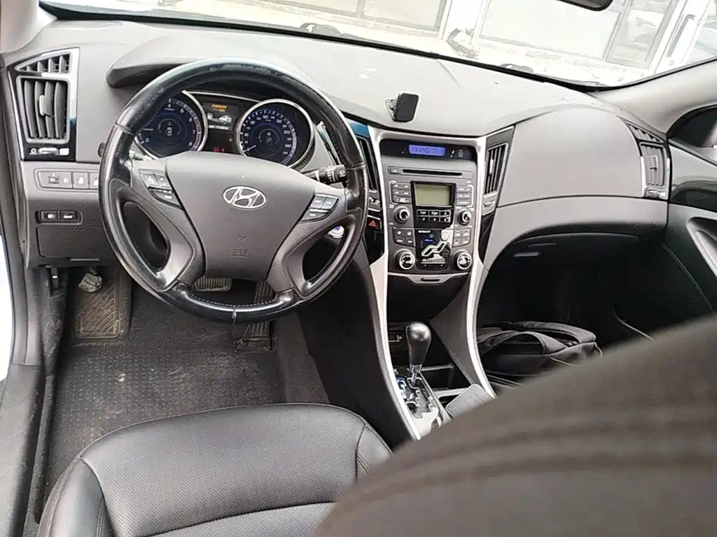 Hyundai Sonata 2016 — фото 10