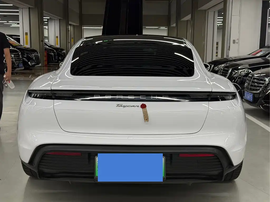 Porsche Taycan 2021 — фото 12