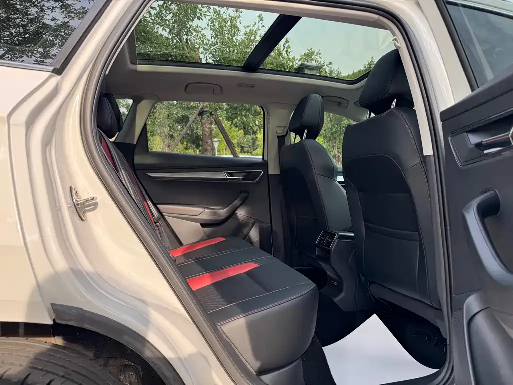 Skoda Karoq 2023 — фото 25