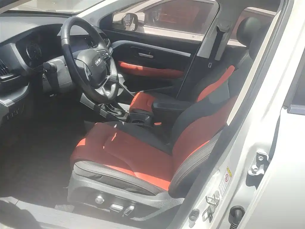 Haval H2s 2018 — фото 15