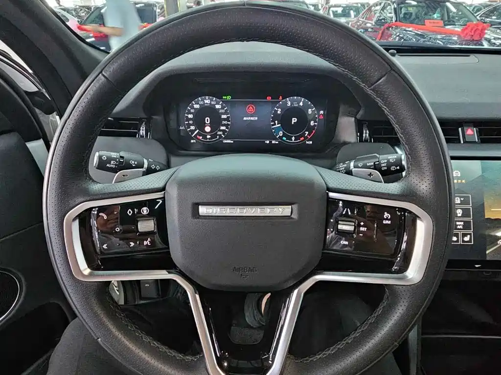 Land Rover Discovery Sport 2024 — фото 12