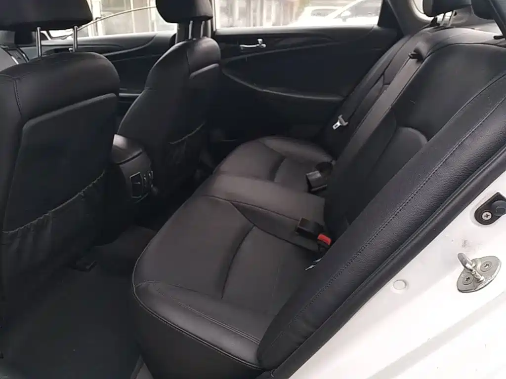 Hyundai Sonata 2016 — фото 17