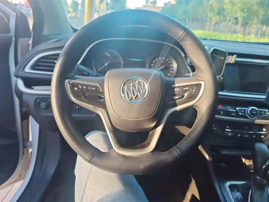 Buick Excelle 2020 — фото 15