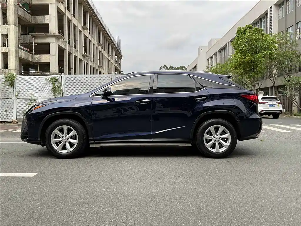 Lexus RX 2017 — фото 11