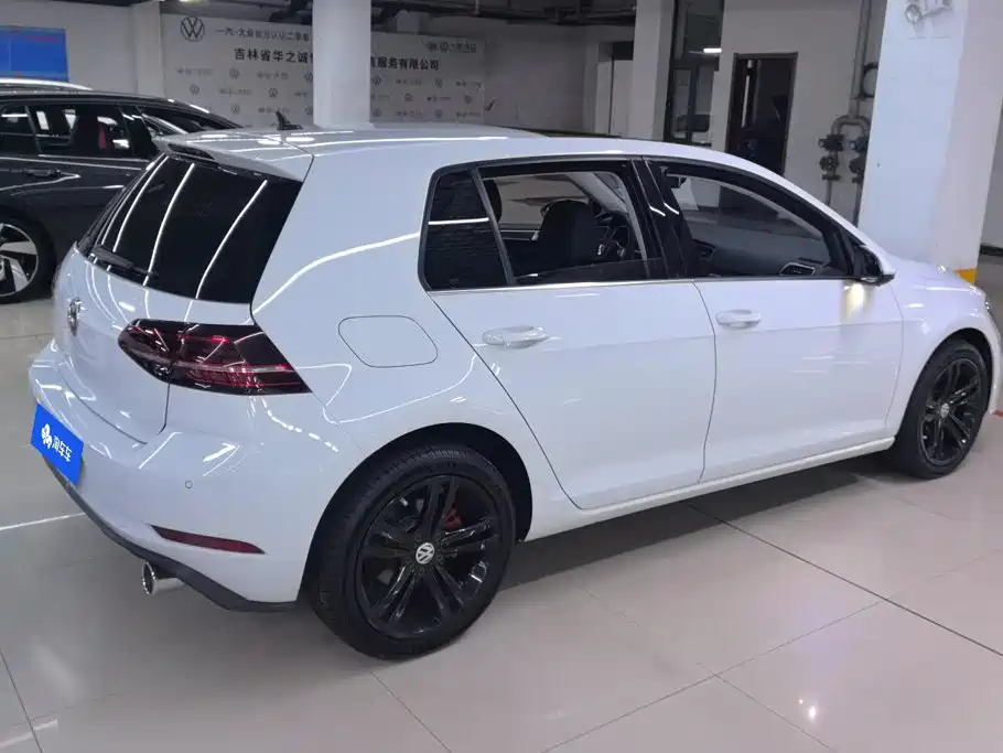 Volkswagen Golf 2020