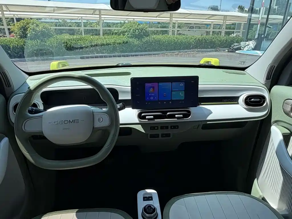 Geely Galaxy Panda 2025 — фото 11